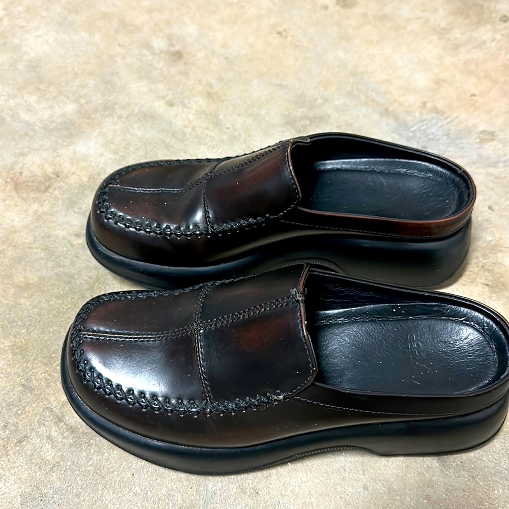 Cute Dansko clogs gifted for work but too small. Perfect for errands as well.